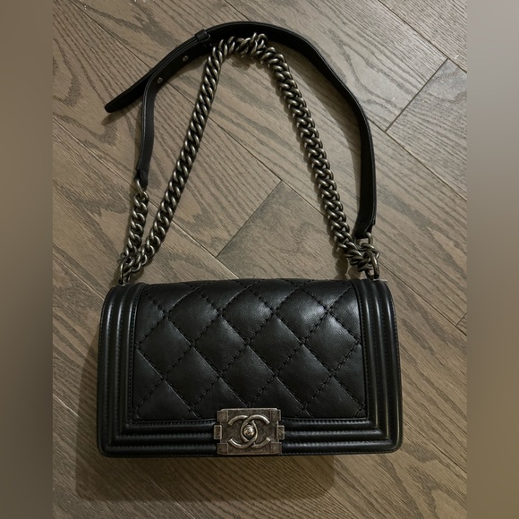 CHANEL Handbags - Chanel Le Boy leather handbag